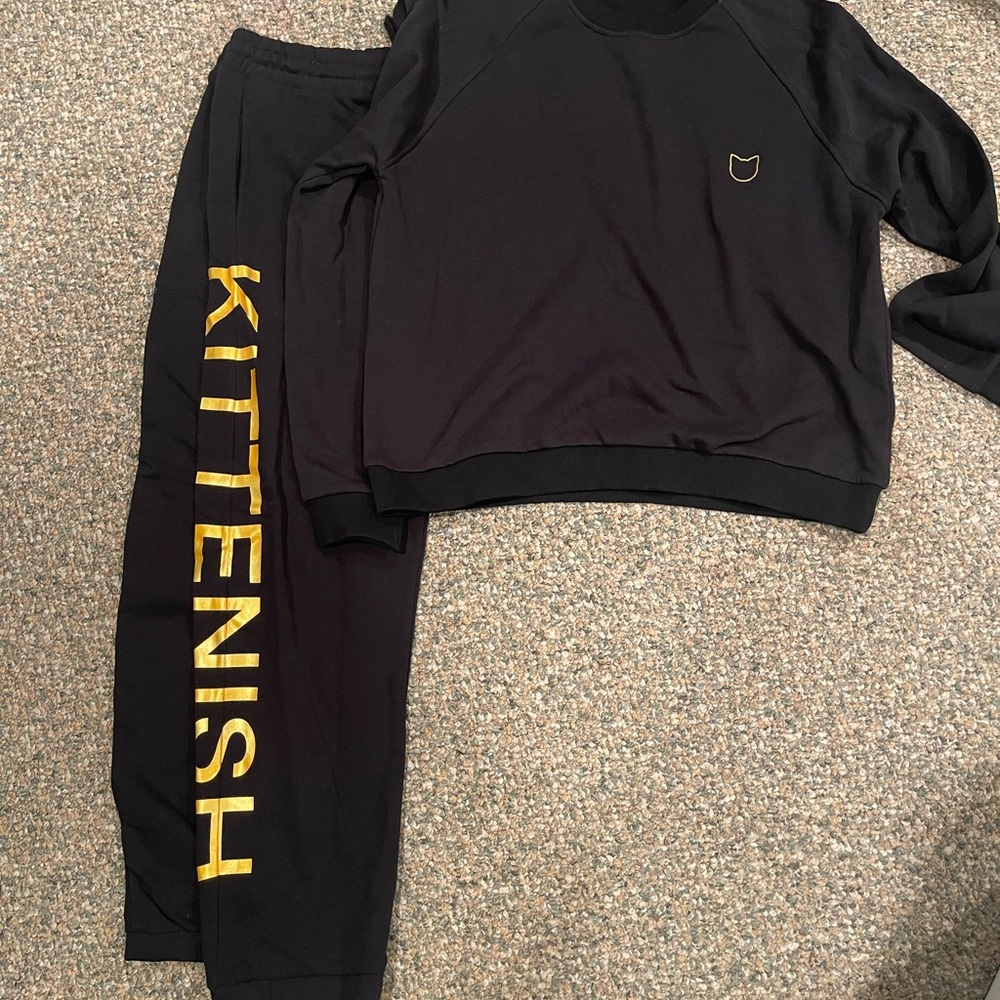 Kittenish Black and Gold Sweatshirt Set